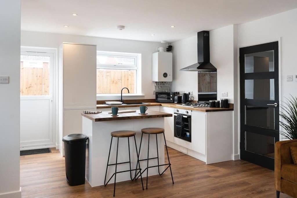 Bungalow In Keynsham Extérieur photo